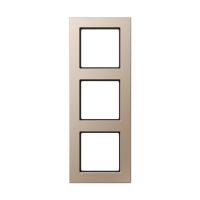 Рамка трехместная цвет шампань Jung a creation AC583CH