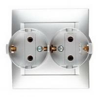 Розетка с заземлением двойная в комплекте с рамкой Simon 15 1590459-033