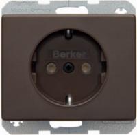 Розетка 47150001 Berker