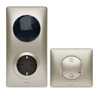 Celiane стартовый пакет: шлюз WiFi + умная розетка + главный беспроводной выключатель "Я дома/Я вне дома" цвет титан