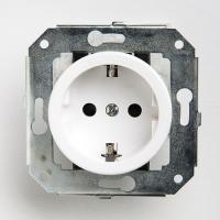 Розетка с заземлением и шторками для внутреннего монтажа Salvador белый CL12WT