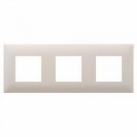 3 постовая рамка ванильная дымка DKC Avanti 4405906