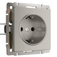 Розетка с заземлением и шторками Werkel дымчатый W1271104