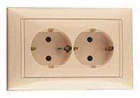Розетка двойная в один подрозетник со шторками 774371 Legrand Valena цвет бежевый