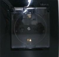 Розетка с заземлением со шторками с крышкой IP44 в комплекте с рамкой Simon 15 1590450-032